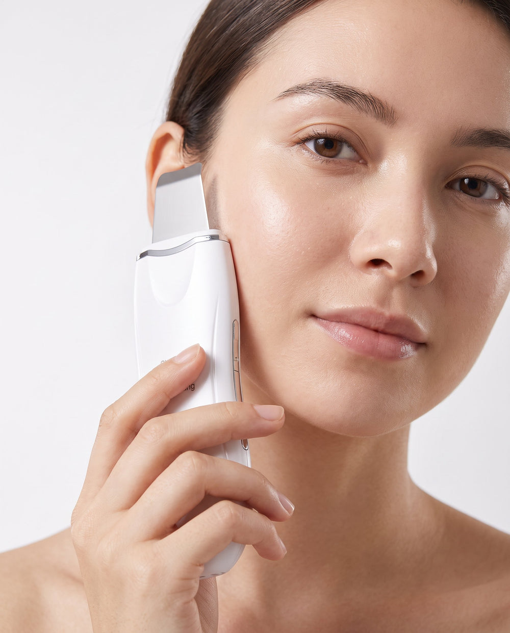 Ultrasonic anti-aging scrubber